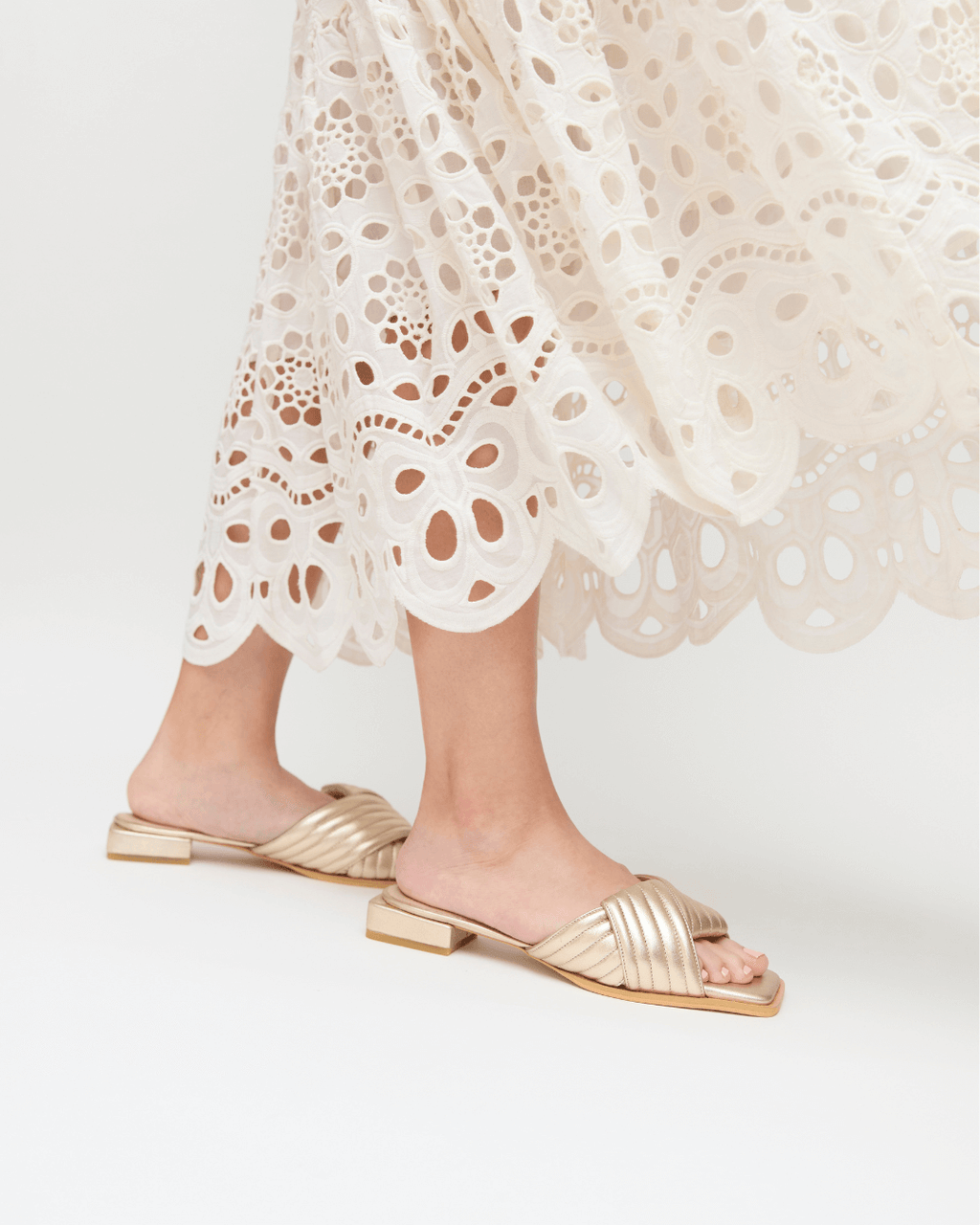 Sandalias Larissa Dorado