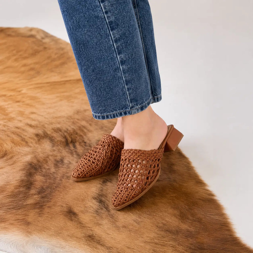 color:Camel